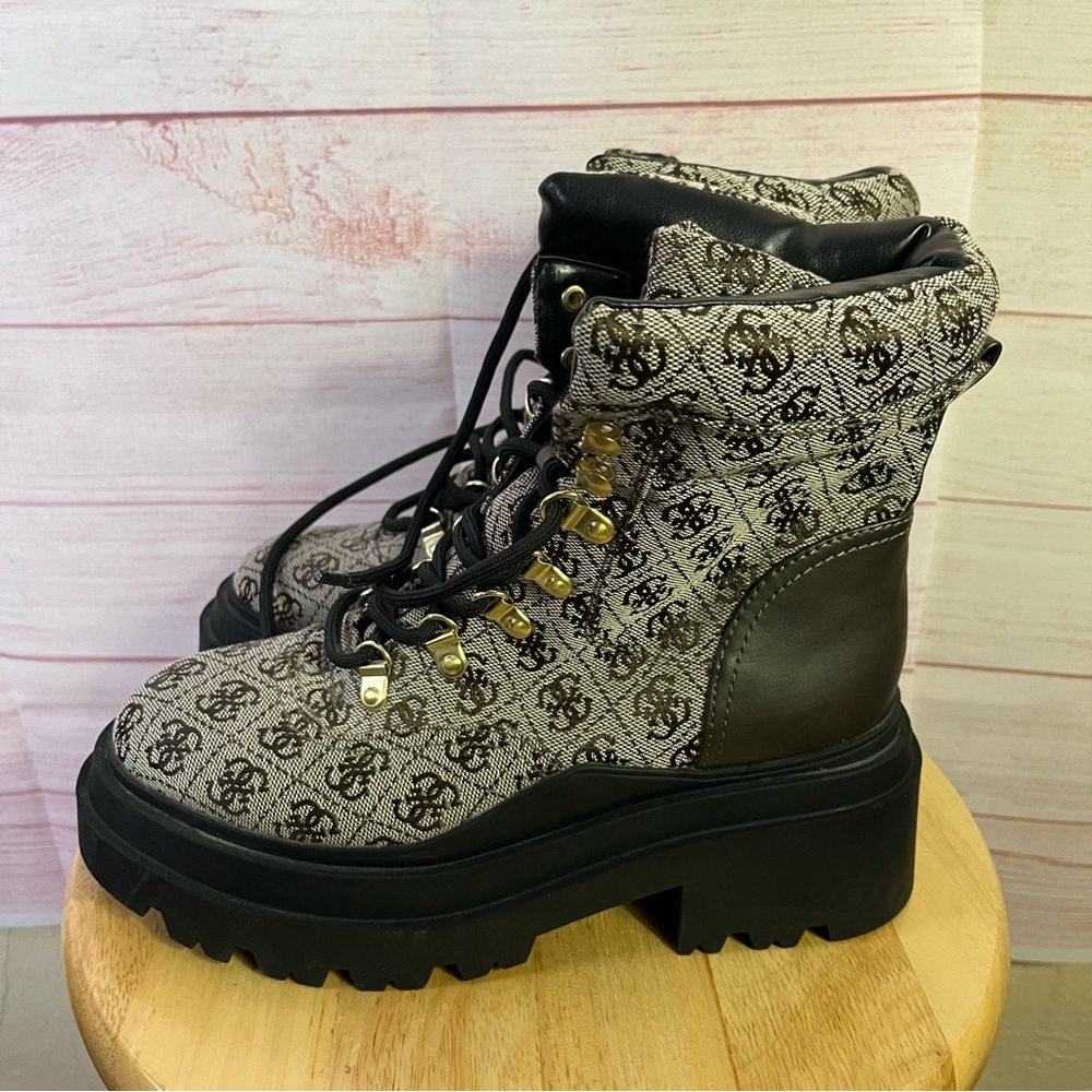 Guess GWVANEY2‎ Logo Monogram Lace Up Block Heel Combat Boots Size7